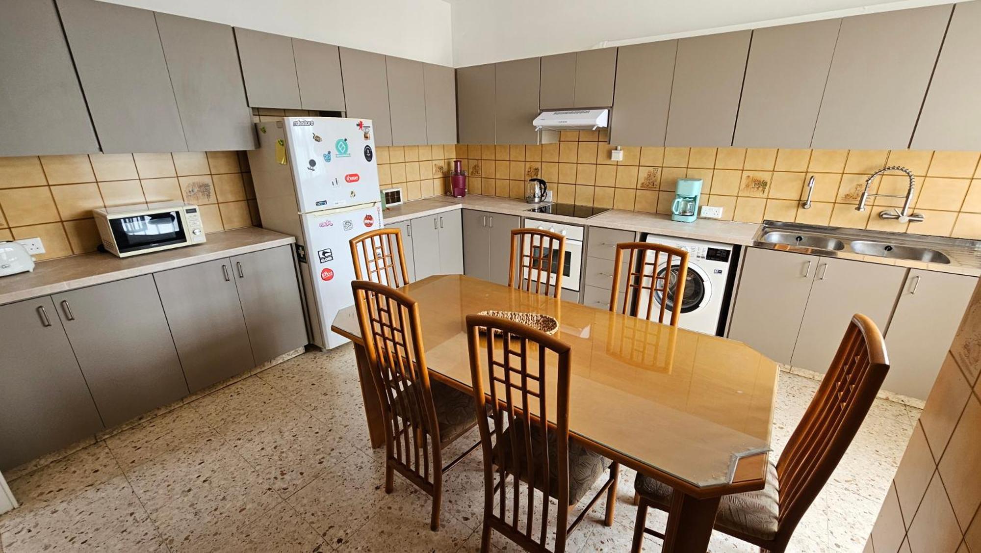 Вилла Family Nest In The Heart Of Лимасол Экстерьер фото